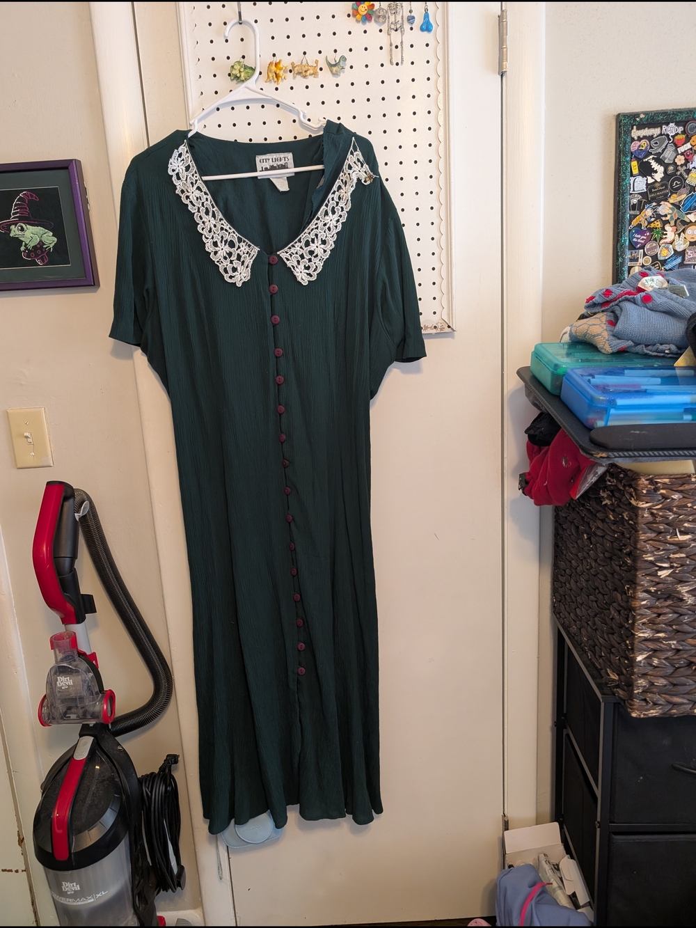 Green Vintage City Lights Lace-Collar Button-Front Maxi Dress